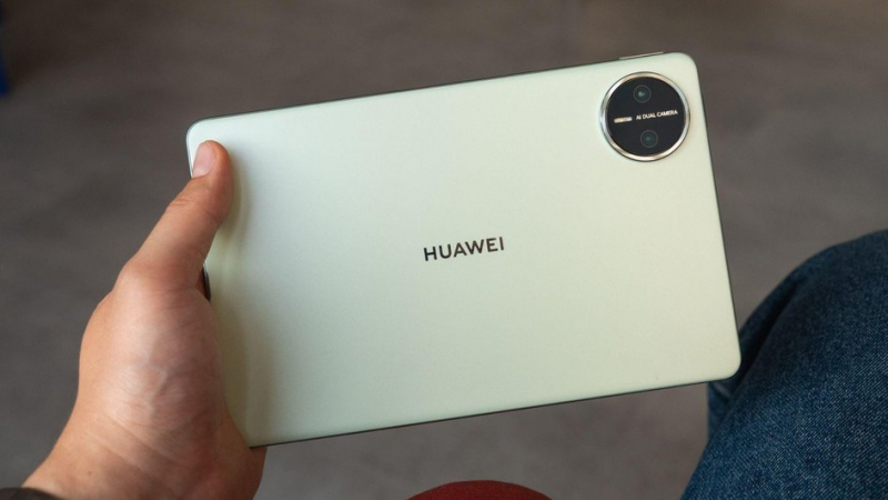 Huawei MatePad Mini дизайн сзади Huawei MatePad Mini дизайн сзади